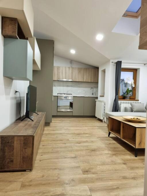 Cozy Apartment Near City Center Βουκουρέστι Εξωτερικό φωτογραφία