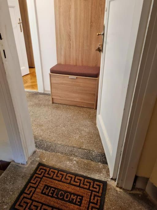 Cozy Apartment Near City Center Βουκουρέστι Εξωτερικό φωτογραφία