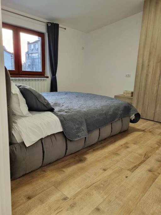 Cozy Apartment Near City Center Βουκουρέστι Εξωτερικό φωτογραφία