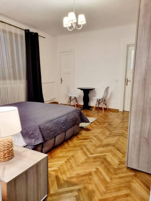 Cozy Apartment Near City Center Βουκουρέστι Εξωτερικό φωτογραφία