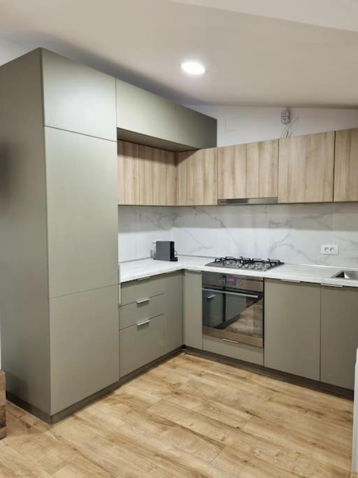 Cozy Apartment Near City Center Βουκουρέστι Εξωτερικό φωτογραφία