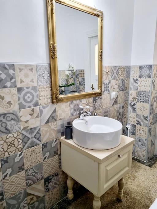Cozy Apartment Near City Center Βουκουρέστι Εξωτερικό φωτογραφία